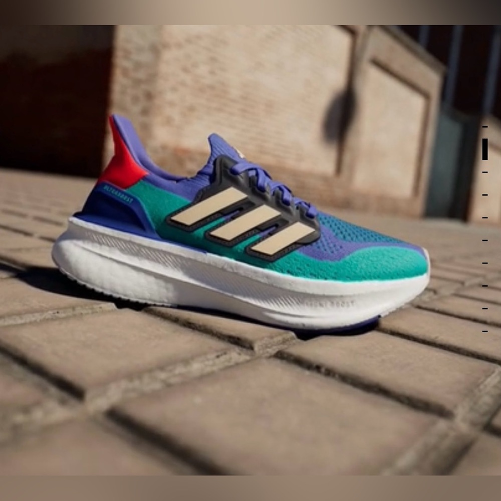 (NEW) Adidas ULTRABOOST 5 Shoes - Semi Cobalt Blue / Crystal Sand / Bright Red